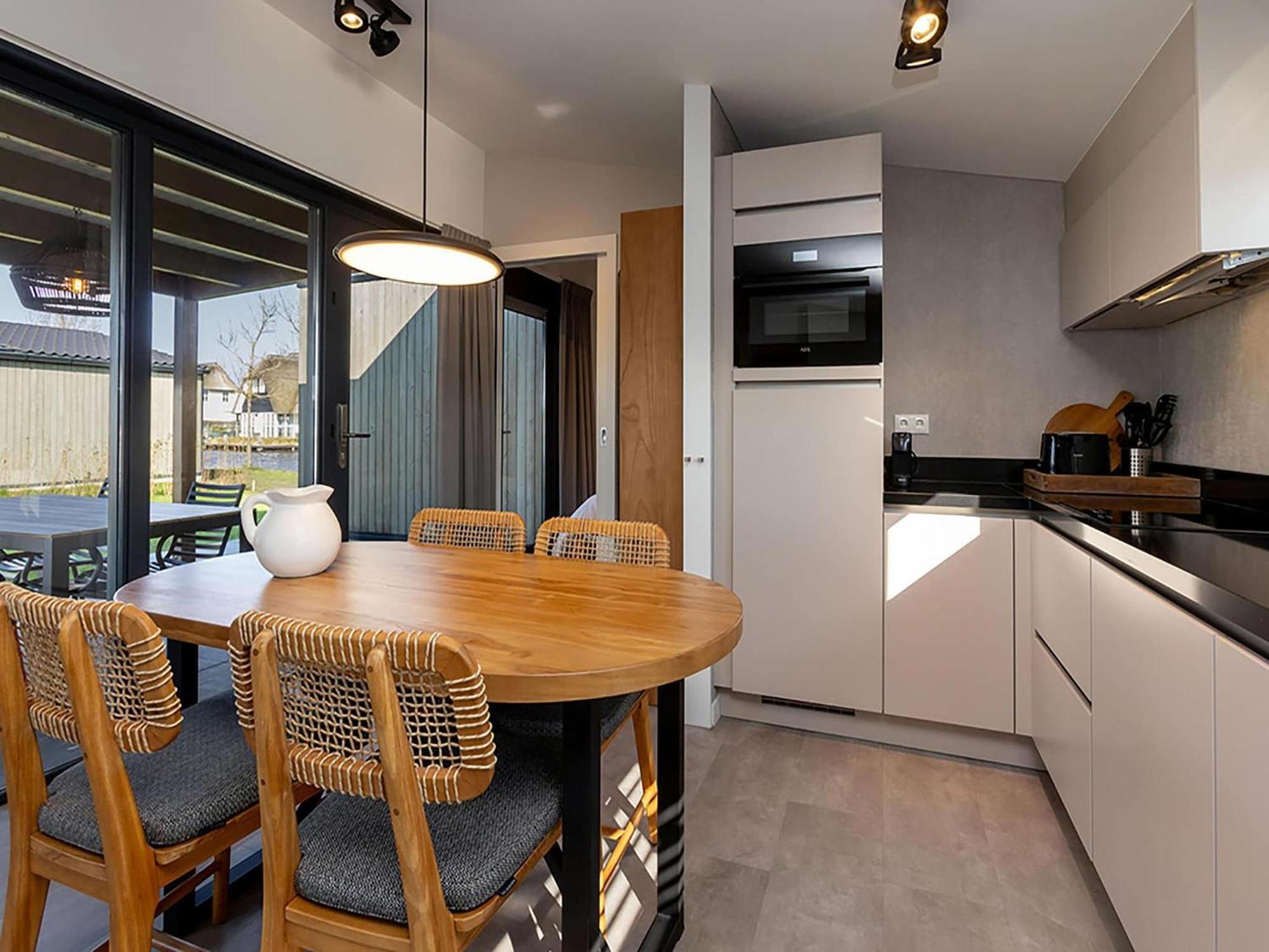 Luxury Docklodge On The Water Delfstrahuizen Eksteriør bilde